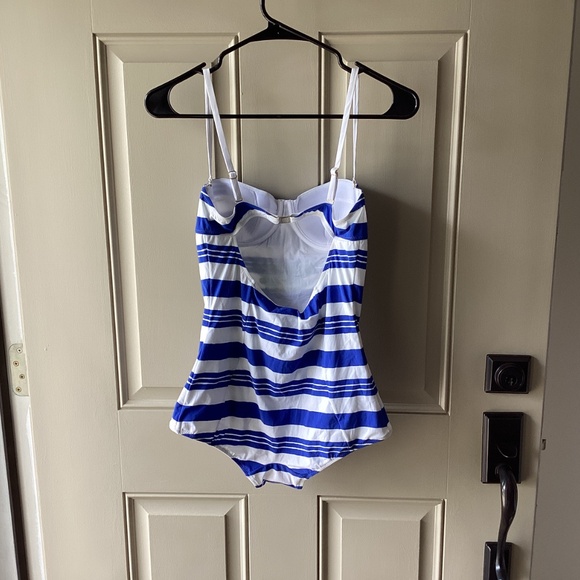 Dolce & Cabbana , exclusive swimwear size medium NWT 🦋🦋🦋 - Picture 2 of 16